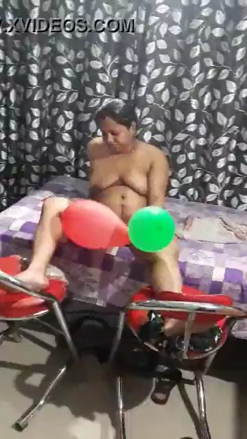 Homely Wife Nude MMS Video Goes Live on the Internet