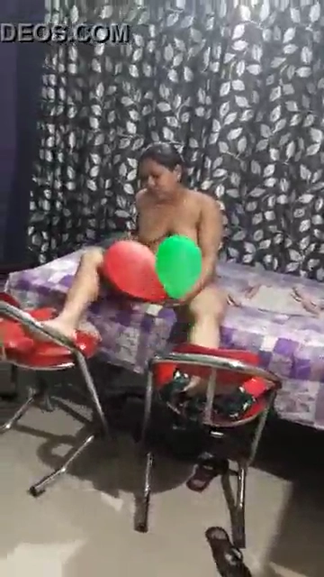 Homely Wife Nude MMS Video Goes Live on the Internet