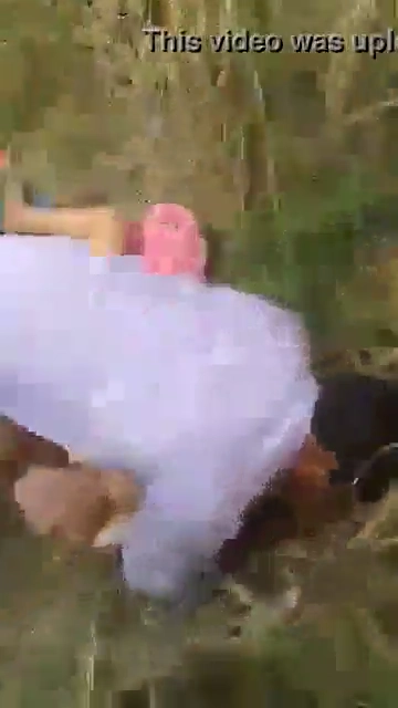Dehati Bhabhi Sharing Sex in the Outdoors MMS Video