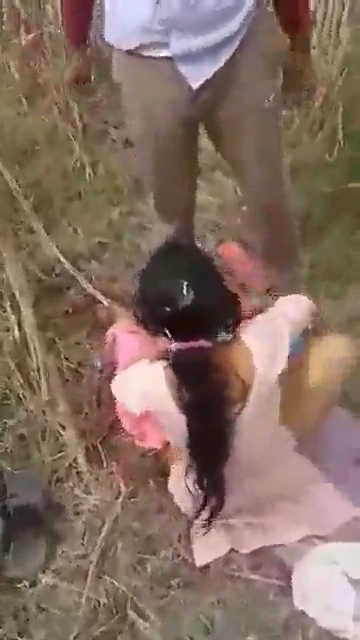 Dehati Bhabhi Sharing Sex in the Outdoors MMS Video