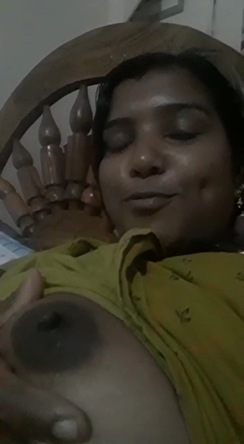 Dehati Milking Boobs Show Selfie MMS Video