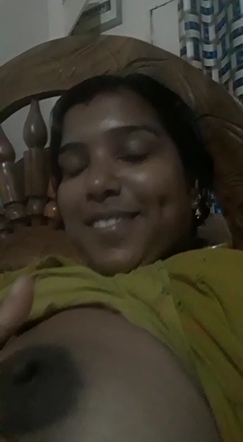 Dehati Milking Boobs Show Selfie MMS Video