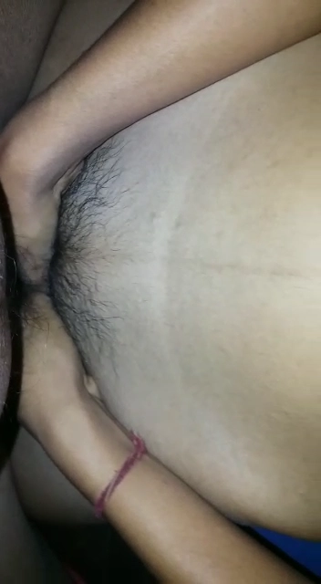 Give Cum Tribute to This Cute Dehati Sexy Bhabhi
